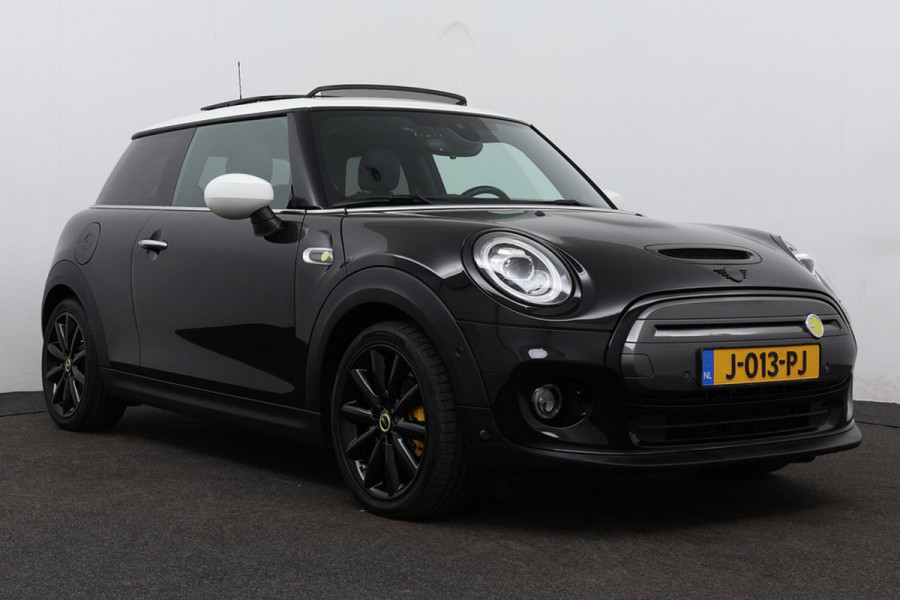 MINI Mini Electric Yours 33 kWh (NL-auto, Dealer Onderh, Panorama, Carplay, Camera, Navi pro, StoelV, PDC, Climate Con, Etc)