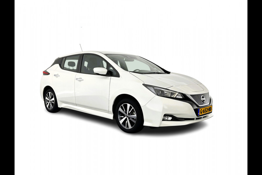 Nissan Leaf Acenta 40 kWh (INCL-BTW) *ADAPTIVE-CRUISE | DAB | NAVI-FULLMAP | CAMERA | ECC | COMFORT-SEATS | 16"ALU*