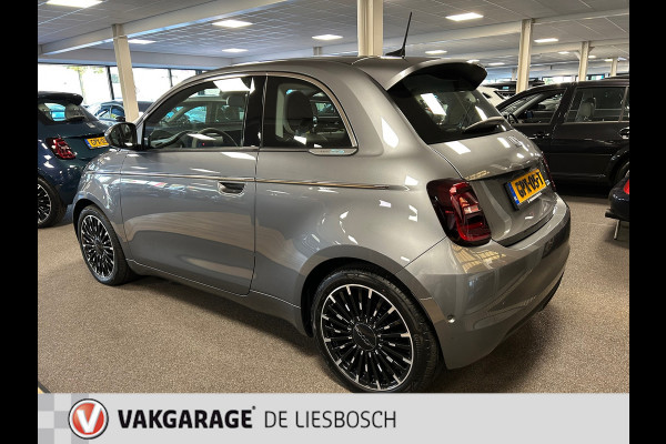 Fiat 500E La Prima 42 kWh / leder / panorama-dak / Navigatie / led / Apple carplay