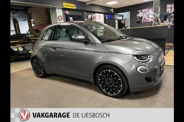 Fiat 500E La Prima 42 kWh / leder / panorama-dak / Navigatie / led / Apple carplay