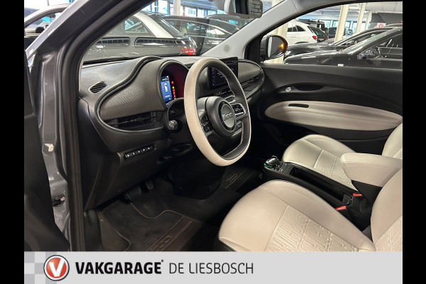 Fiat 500E La Prima 42 kWh / leder / panorama-dak / Navigatie / led / Apple carplay