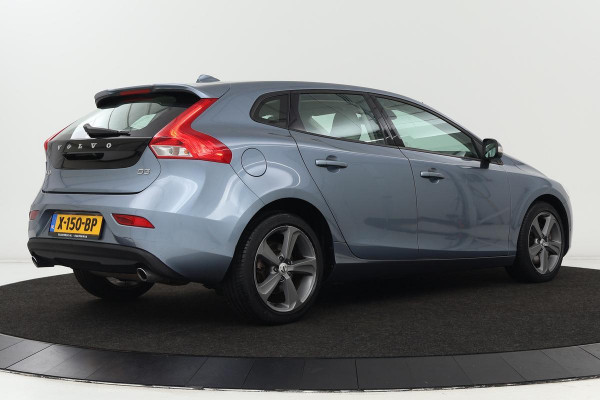 Volvo V40 D3 Kinetic | Full LED | Camera | Bluetooth | Cruise control | Airco