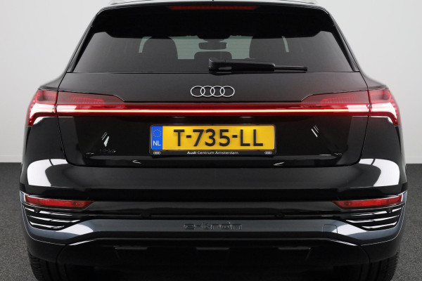 Audi Q8 e-tron 55 quattro Edition 115 kWh 408pk | Trekhaak | 21 inch Lichtmetalen velgen | Stoelverwarming |