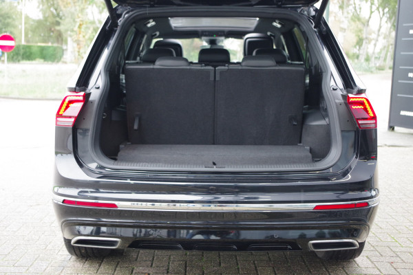 Volkswagen Tiguan Allspace 1.5 TSI 150 PK 7p. Automaat R-Line Highline BNS, Panoramadak, Elek. Trekhaak, 360° Camera, Carplay