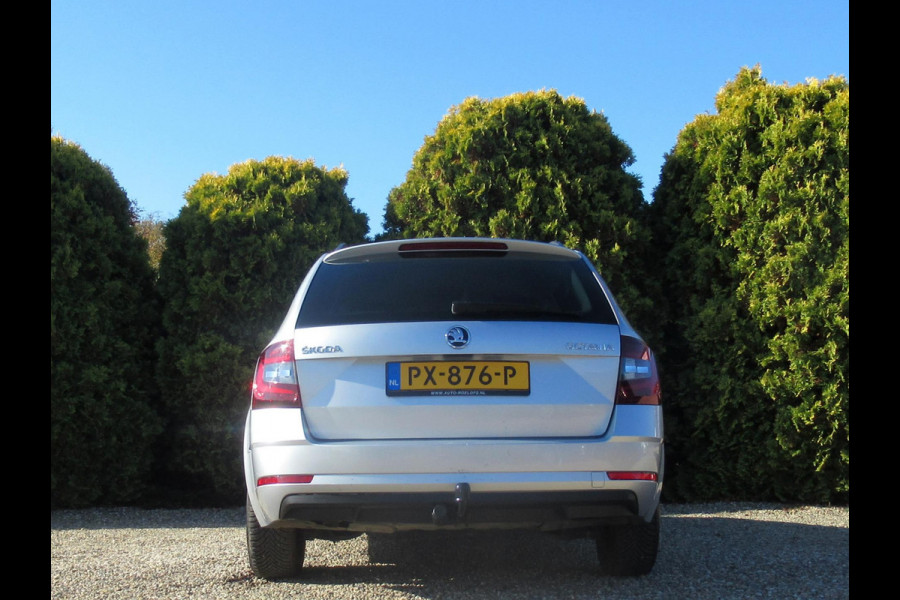 Škoda Octavia Combi 1.6 TDI Greentech Ambition *Trekhaak*