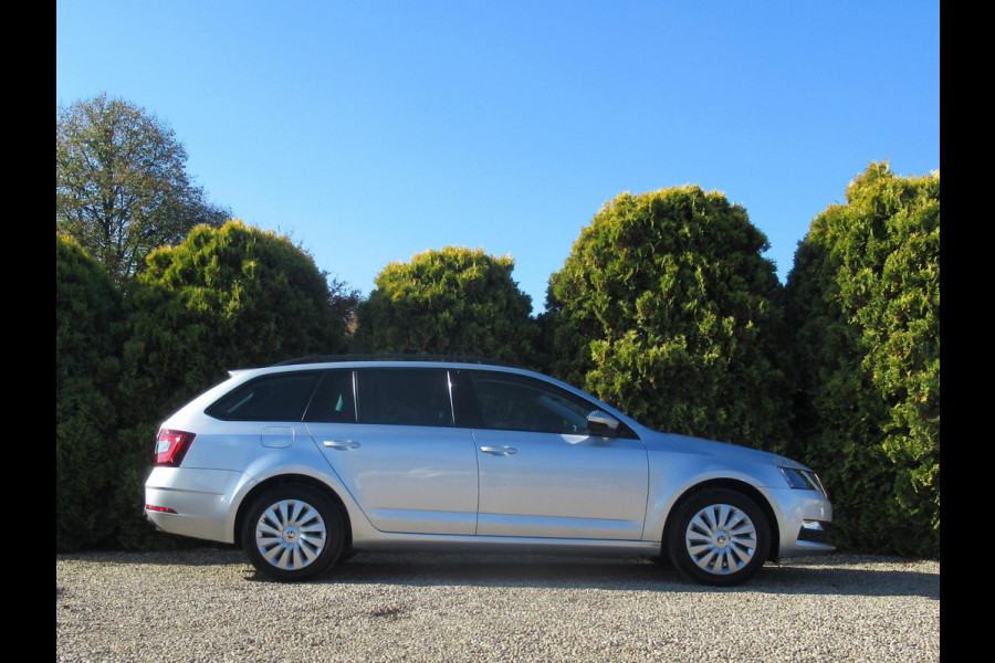 Škoda Octavia Combi 1.6 TDI Greentech Ambition *Trekhaak*