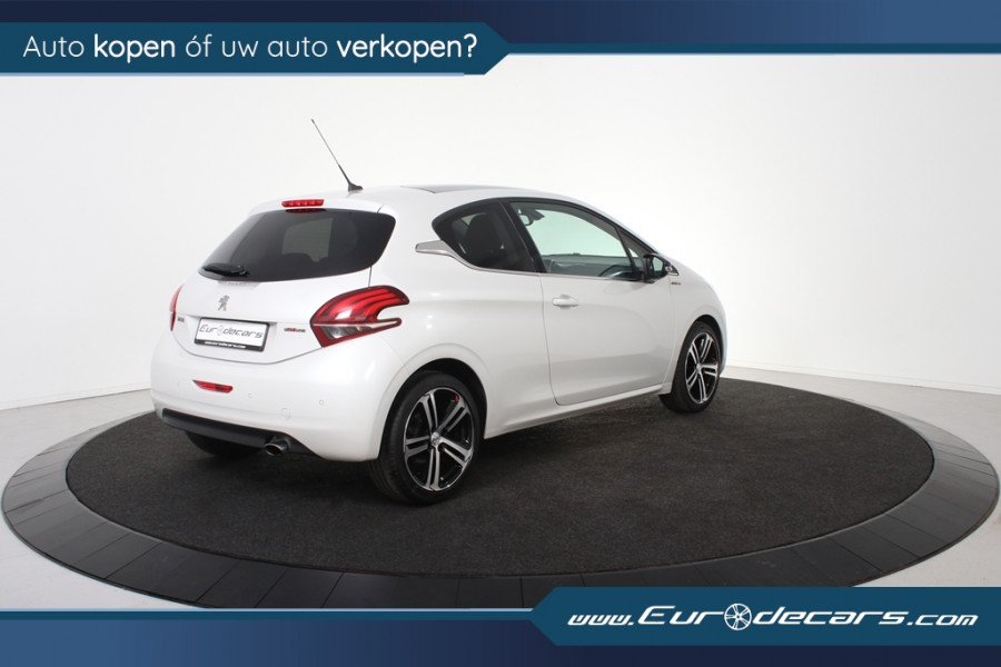 Peugeot 208 GT-Line 110 *Panoramadak*Navigatie*Stoelverwarming*