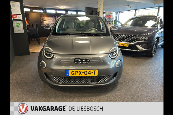 Fiat 500 La Prima 42 kWh/119pk/ Navigatie / pano-dak / leder / pdc / Camera / letop subsidie a €2000,- mogelijk