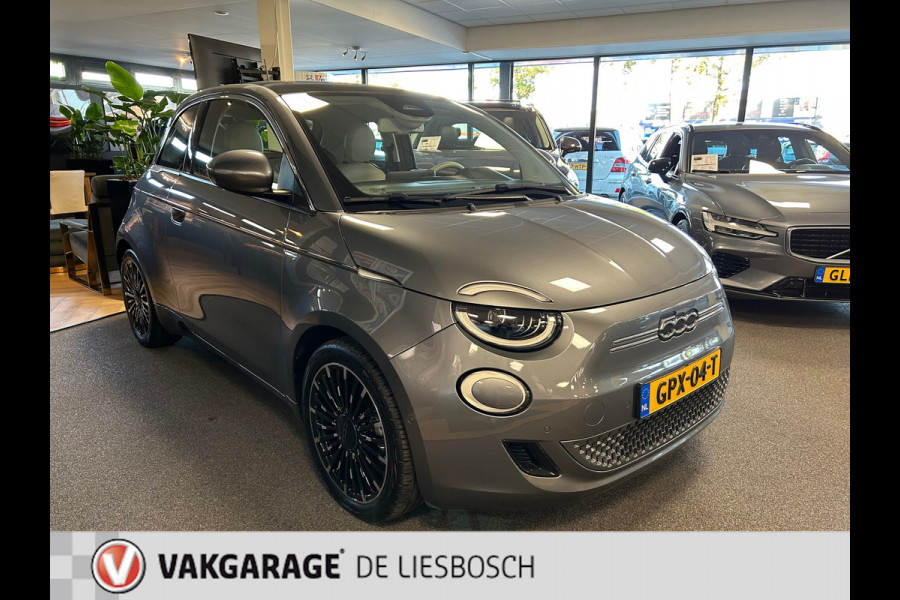 Fiat 500 La Prima 42 kWh/119pk/ Navigatie / pano-dak / leder / pdc / Camera / letop subsidie a €2000,- mogelijk