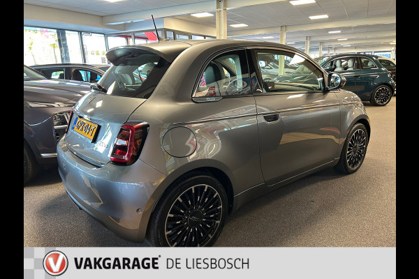 Fiat 500 La Prima 42 kWh/119pk/ Navigatie / pano-dak / leder / pdc / Camera / letop subsidie a €2000,- mogelijk