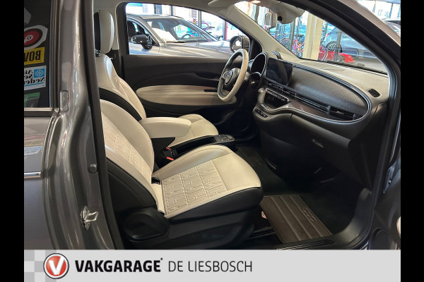 Fiat 500 La Prima 42 kWh/119pk/ Navigatie / pano-dak / leder / pdc / Camera / letop subsidie a €2000,- mogelijk