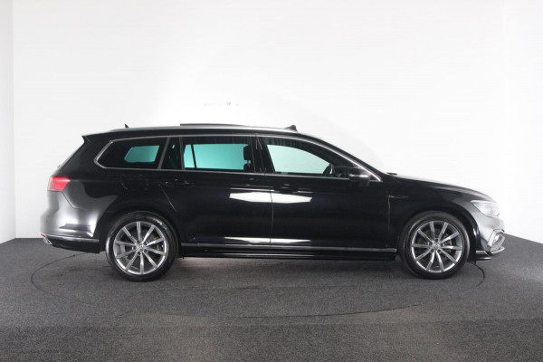 Volkswagen Passat Variant 1.5 TSI Highline R-line | Org. NL-auto | panoramadak |