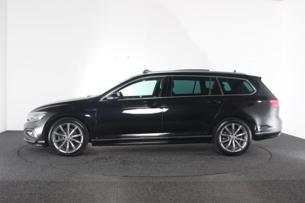 Volkswagen Passat Variant 1.5 TSI Highline R-line | Org. NL-auto | panoramadak |