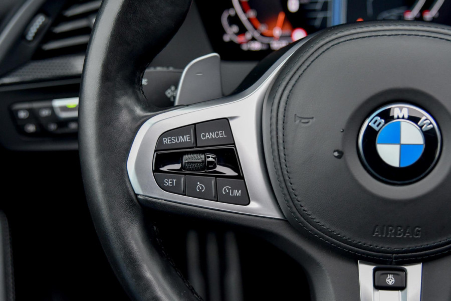 BMW 1-serie 120i M-Sport, Aero, Pano, M-Sportzetels, HUD, H/K, Stuurvw, Leder, Camera, CarPlay, M-Sport remmen!