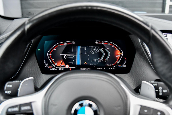 BMW 1-serie 120i M-Sport, Aero, Pano, M-Sportzetels, HUD, H/K, Stuurvw, Leder, Camera, CarPlay, M-Sport remmen!