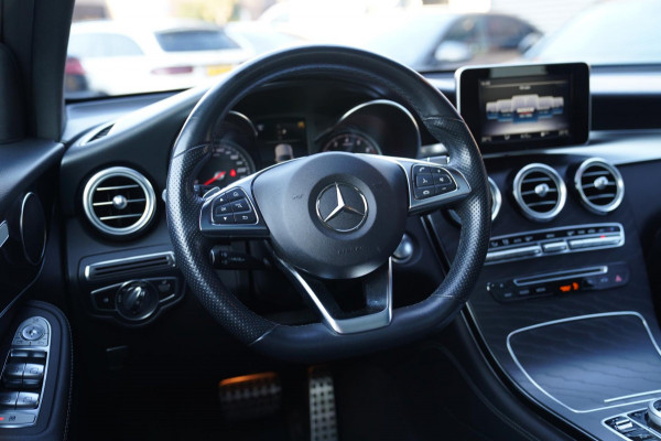 Mercedes-Benz GLC 250 4MATIC Business Solution AMG | Panorama | Leder / Alcantara | 100% onderhouden | LED / Xenon | NAP |