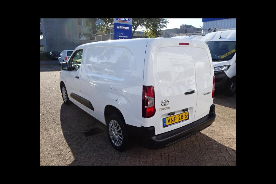 Toyota PROACE CITY 1.5 D-4D Navigator Long 130 PK NAVI CRUISE PDC