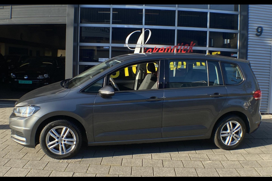 Volkswagen Touran 1.2TSi Trendline BlueMotion Tech - Navigatie I Airco I PDC I Sport velgen I Comfort pakket I Dealer onderhouden