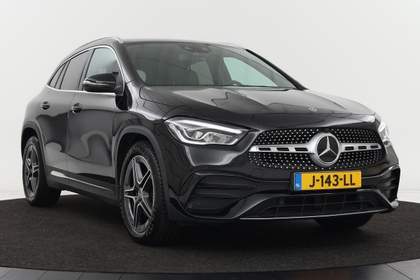 Mercedes-Benz GLA 200 AMG | Carplay | Stoelverwarming | Camera | Widescreen | Full LED | Navigatie | Park Assist | Half leder | DAB+