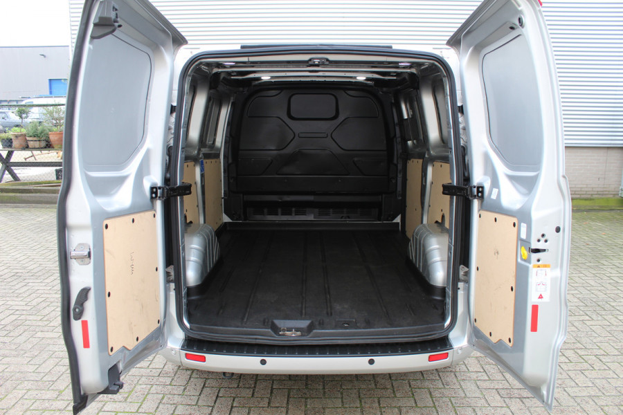 Ford Transit Custom 300 2.0 TDCI 131PK L1H1 Trend | Sport Pakket | BLIS | Winterpack | Camera | 18''