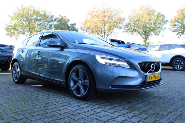 Volvo V40 2.0 T3 Nordic+ Navigatie | Parkeersensoren | Cruise Control | Stoelverwarming | Climate Control | Goed Onderhouden |