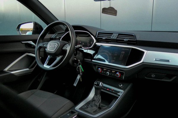 Audi Q3 Sportback 45 TFSI e S Edition | S-LINE | PANORAMADAK | DRAADLOZE TELEFOON LADER | DEALERONDERHOUDEN