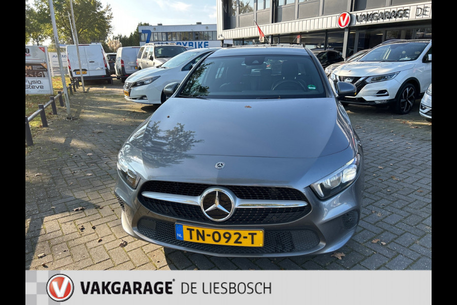 Mercedes-Benz A-Klasse 200 Premium/pano/wide screen/navi/stoelverw/camera/boeken