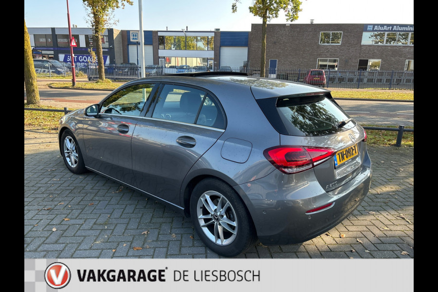 Mercedes-Benz A-Klasse 200 Premium/pano/wide screen/navi/stoelverw/camera/boeken