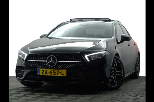 Mercedes-Benz A-Klasse 200 AMG Premium Plus Aut- Panoramadak I  Camera I  Park Assist I  Xenon Led I  Leer/Alcantara Sport Interieur