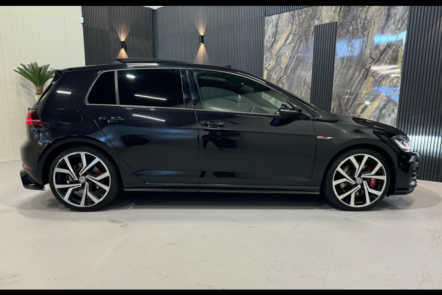 Volkswagen Golf 2.0 TSI GTI Performance|PANO|KEYLESS|FULL OPTION