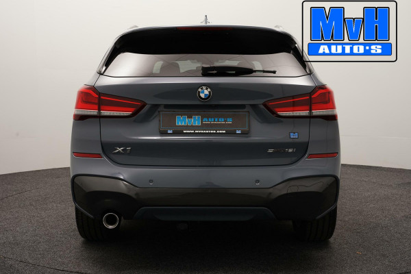 BMW X1 sDrive18i High Executive|M-Sport|CAMREA|LED|TREKHAAK