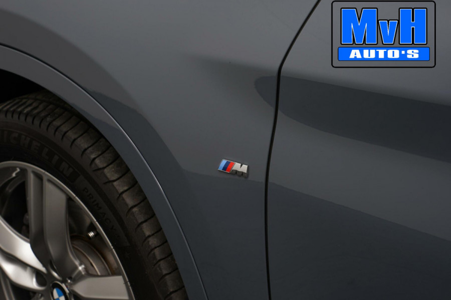 BMW X1 sDrive18i High Executive|M-Sport|CAMREA|LED|TREKHAAK