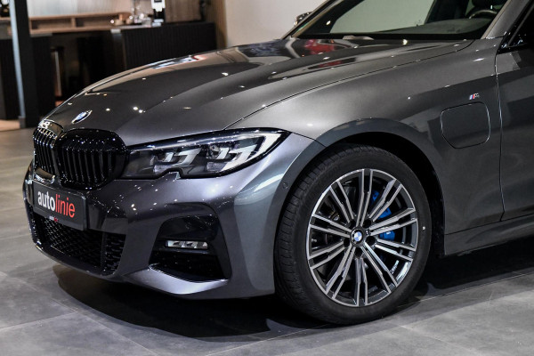 BMW 3-serie 330e eDrive Edition. M-Sport, Aero, Pano, Camera, Hifi, CarPlay, Sfeer!