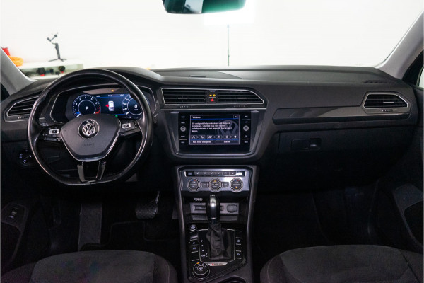 Volkswagen Tiguan 1.4 TSI 4Motion Highline R-Line NL AUTO+NAP | Pano | Trekhaak | Carplay | Garantie!