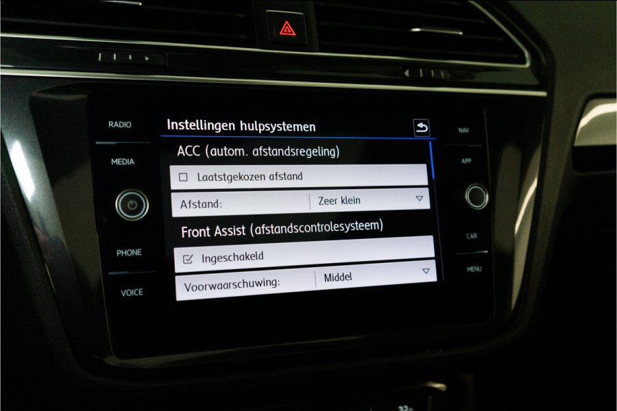 Volkswagen Tiguan 1.4 TSI 4Motion Highline R-Line NL AUTO+NAP | Pano | Trekhaak | Carplay | Garantie!