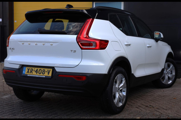 Volvo XC40 1.5 T3 TWO TONE / Airco / Camera / Elek Pakket / Navigatie / Led / Pdc / Allu Velgen