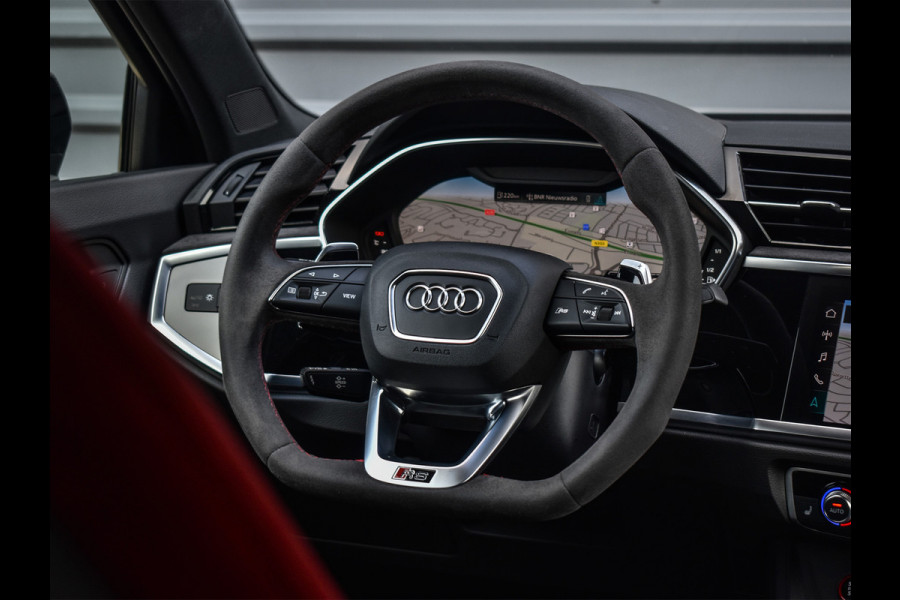 Audi Q3 Sportback TFSI RS | PANORAMADAK | AMBIANCE INTERIEUR | 360 CAMERA | DAB+ | KEYLESS ENTREE | SONOS SOUND | CARBON INLEG | RS SEATS | ADAPTV