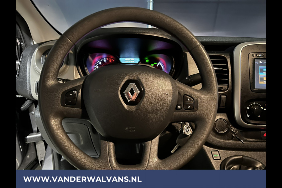 Renault Trafic 1.6 dCi 122pk L2H1 Euro6 Airco | Imperiaal | Trekhaak | Navigatie | Cruisecontrol Sidebars, Parkeersensoren, Bijrijdersbank