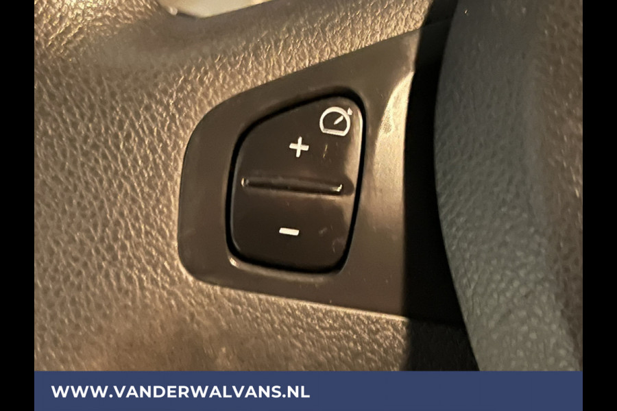 Renault Trafic 1.6 dCi 122pk L2H1 Euro6 Airco | Imperiaal | Trekhaak | Navigatie | Cruisecontrol Sidebars, Parkeersensoren, Bijrijdersbank