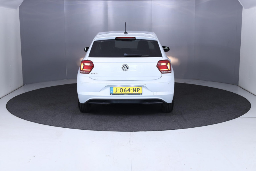 Volkswagen Polo 1.0 TSI Comfortline Business 95 pk | Navigatie | Parkeersensoren (Park assist) | Adaptieve cruise control | Autom. airco |