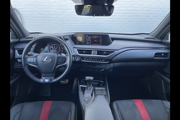 Lexus UX 250h F Sport Line | CarPlay | Camera | LED | ACC | DAB+ | 18 inch