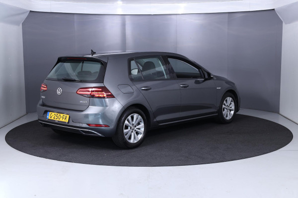 Volkswagen Golf 1.5 TSI Comfortline Business 130 pk | Navigatie | Parkeersensoren | Adaptieve cruise control | Stoelverwarming |