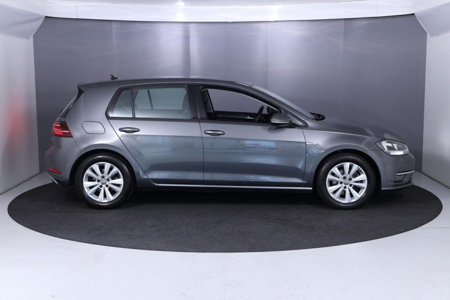 Volkswagen Golf 1.5 TSI Comfortline Business 130 pk | Navigatie | Parkeersensoren | Adaptieve cruise control | Stoelverwarming |