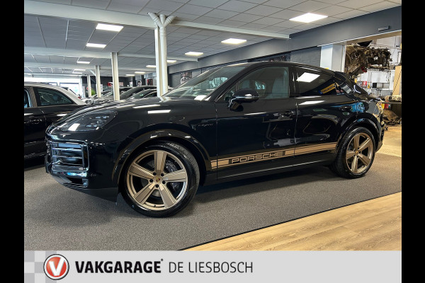 Porsche Cayenne Coupé 3.0 E-Hybrid Nieuw model / Leder / 3 beeldschermen / 22 inch / sportchrono