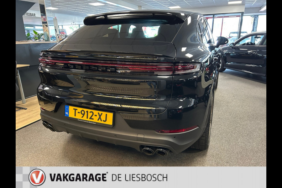 Porsche Cayenne Coupé 3.0 E-Hybrid Nieuw model / Leder / 3 beeldschermen / 22 inch / sportchrono