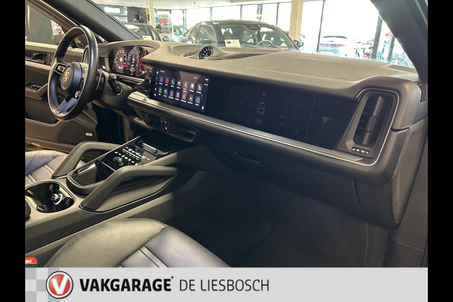 Porsche Cayenne Coupé 3.0 E-Hybrid Nieuw model / Leder / 3 beeldschermen / 22 inch / sportchrono