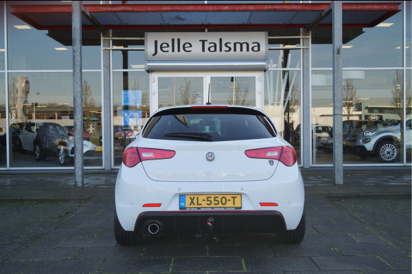 Alfa Romeo Giulietta 1.4 Turbo MultiAir Super TCT Automaat | Climate Control | 18" Lichtmetalen Velgen | Stoelverwarming