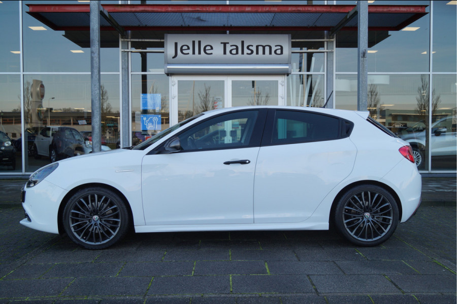 Alfa Romeo Giulietta 1.4 Turbo MultiAir Super TCT Automaat | Climate Control | 18" Lichtmetalen Velgen | Stoelverwarming