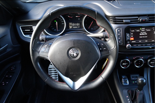 Alfa Romeo Giulietta 1.4 Turbo MultiAir Super TCT Automaat | Climate Control | 18" Lichtmetalen Velgen | Stoelverwarming