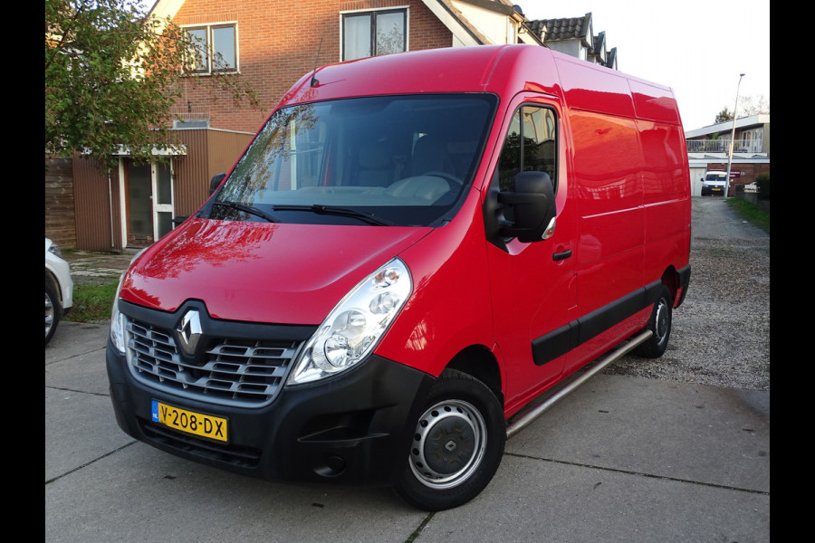 Renault Master T35 2.3 dCi L2H2